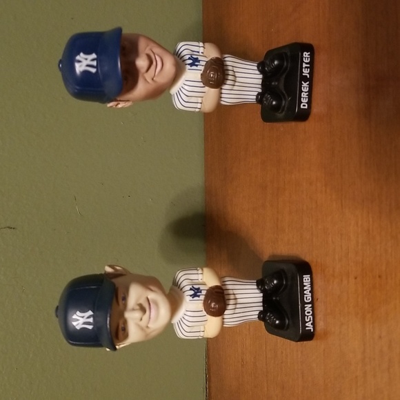 Derek Jeter/Jason Giambi Bobbleheads (Yankees) - Picture 2 of 6